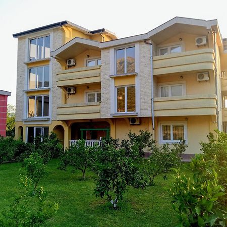 Apartments Old Olive Bar Exterior photo